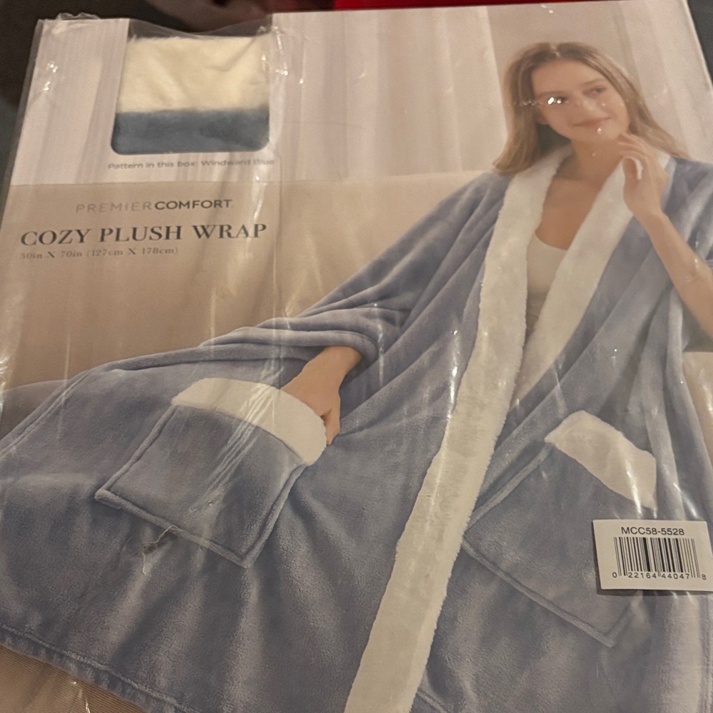 Premier Comfort Cozy Plush Wrap in Blue and White